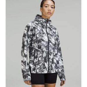 NWT Lululemon Break a Trail Jacket. Take Flight One Multi. Size 4 $268